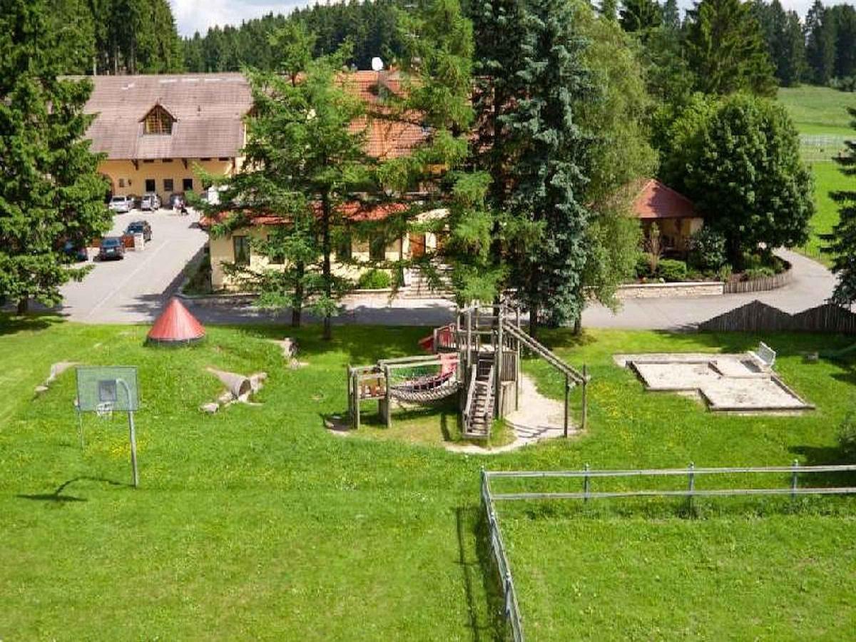 Hotel-Gasthof Zum Suessen Grund Альбштадт Екстер'єр фото