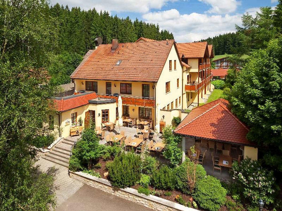 Hotel-Gasthof Zum Suessen Grund Альбштадт Екстер'єр фото